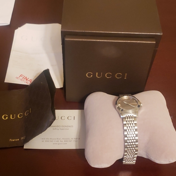 Gucci watch - Picture 1 of 8